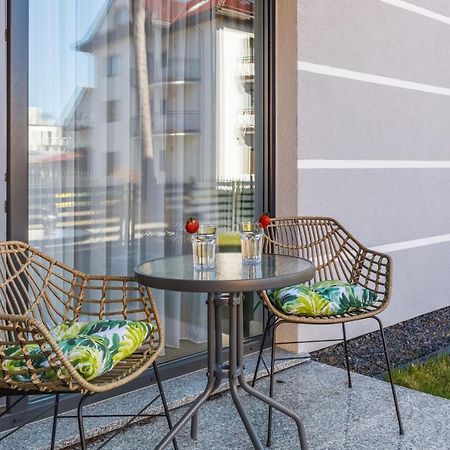Apartment With Parking 500 M From The Sea By Noclegi Renters Międzywodzie Dış mekan fotoğraf