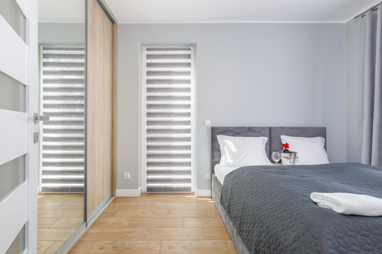 Apartment With Parking 500 M From The Sea By Noclegi Renters Międzywodzie Dış mekan fotoğraf