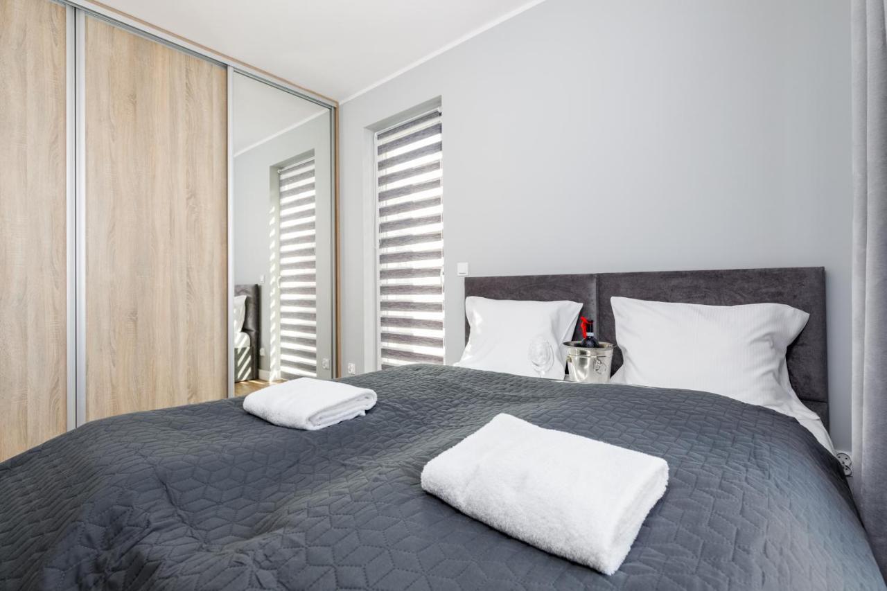 Apartment With Parking 500 M From The Sea By Noclegi Renters Międzywodzie Dış mekan fotoğraf